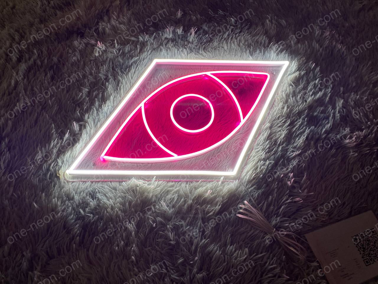 Eyes Compass | LED Neon Sign