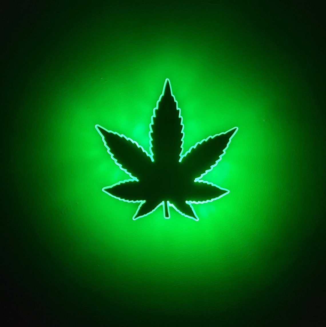 Marijuana leaf | Edge Lit Acrylic Signs