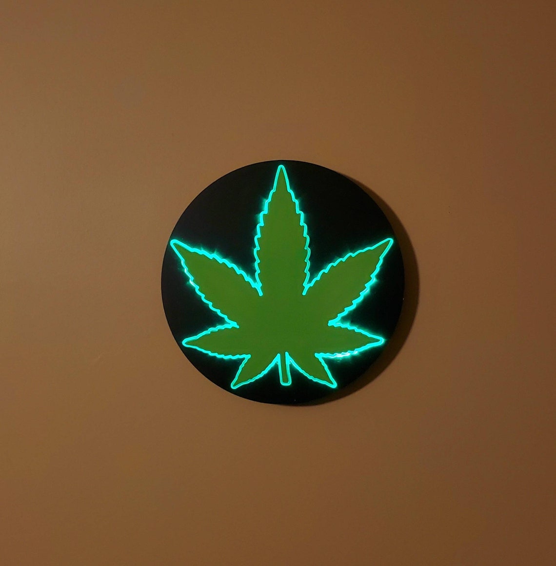 Marijuana leaf with background | Edge Lit Acrylic Signs