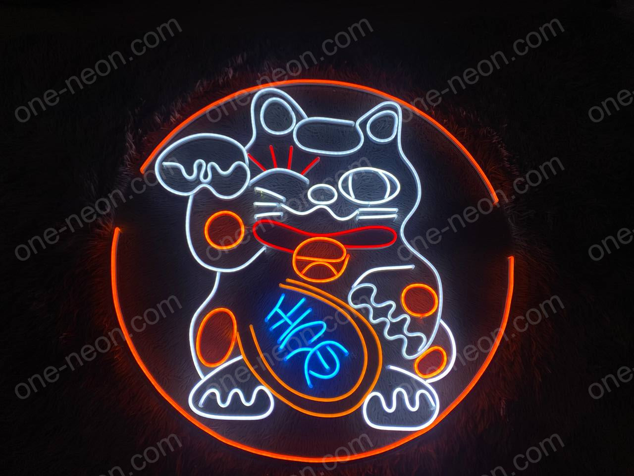 Lucky Cat | LED Neon Sign