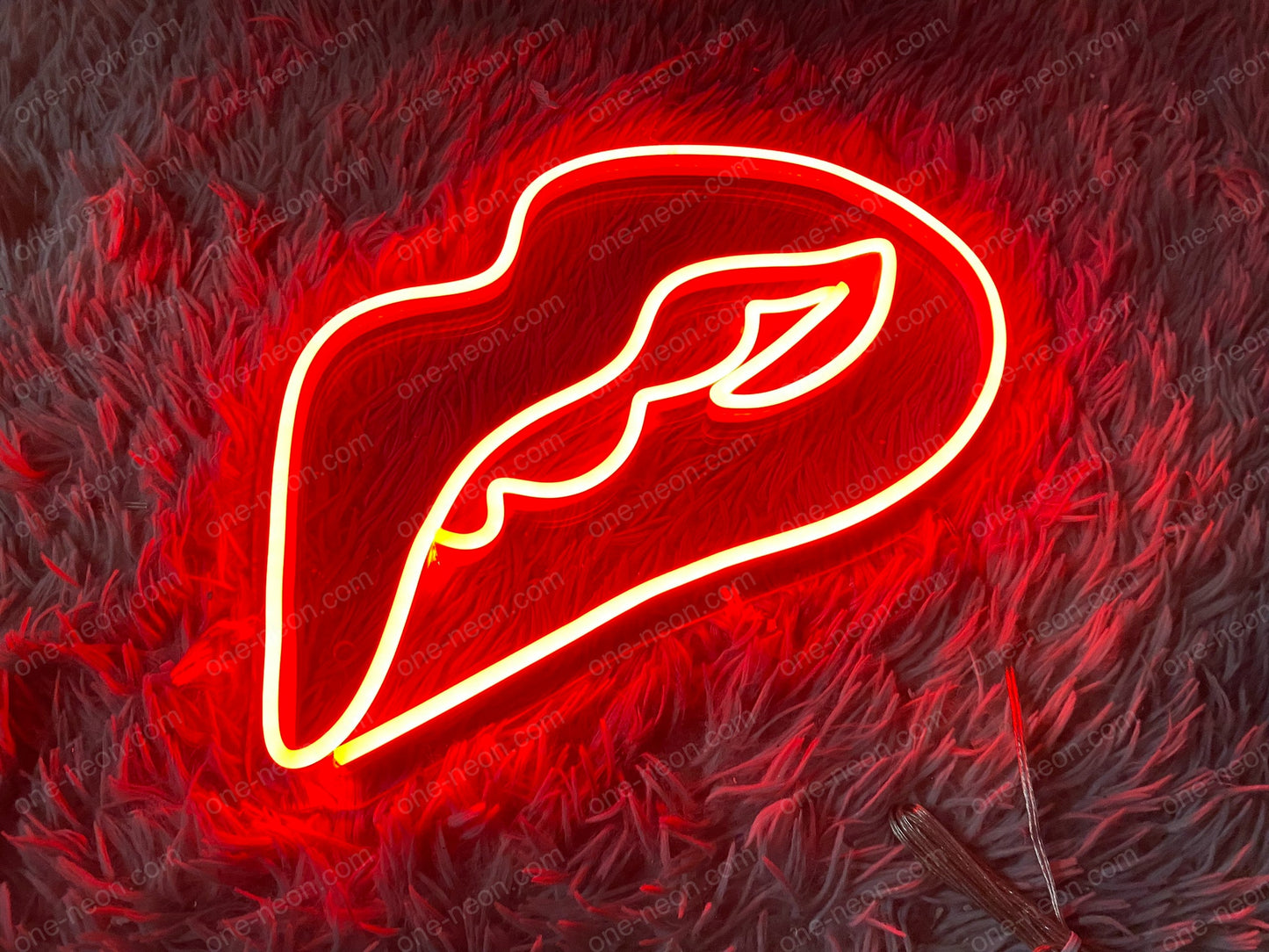 Biting Lips | LED Neon Sign